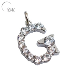 จี้ตัวอักษรเงินแท้ 925 รุ่นคลาสสิกจาก UM Jewelry สำหรับผู้หญิง เด็ก ของขวัญวันครบรอบ วันแต่งงาน และโอกาสพิเศษต่างๆ - Product Image 1
