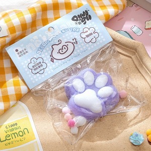 Jouet en forme de patte d'ours TPR Cat Paw Taba, doux, unique, à récupération lente, amusant à presser, cadeau pour enfants, personnalisable avec carte - Product Image 3