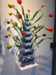 Rzsi45 sơn màu xanh và trắng đỏ và trắng, xanh lá cây và trắng sứ Tulip chùa Bình "Hoa Tulip" trang trí nhà cổ - Product Image 4