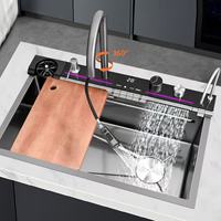 Grand évier multifonction à fente unique en acier inoxydable Évier de cuisine cascade à affichage numérique LED anti-rayures avec lave-gobelet