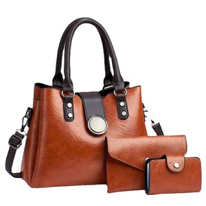 Nuovo Set da Tre Pezzi Borsa Tote Retrò Stile Europeo Americano da Donna Borsa a Spalla Femminile Grande Capacità - Product Image 3