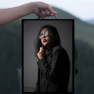 Tabellone per le affissioni di pubblicità dell'esposizione Lcd del tabellone per le affissioni di pubblicità dello zaino dell'affissione a cristalli liquidi portatile a 32 pollici di prezzi economici con controllo Mobile - Product Image 4