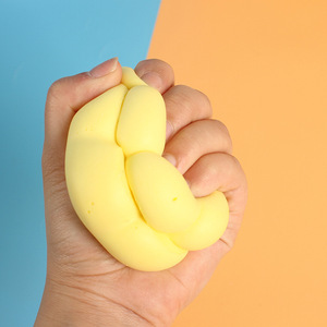 ของเล่นบีบคลายเครียด รุ่น QH-023 รูปทรงเมฆนุ่มฟู แบบจำลอง PU Slow Rebound บรรจุในถุงเปล่า สำหรับทุกวัย - Product Image 3