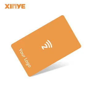 Logotipo código QR impreso PVC RFID NFC negro en blanco brillante mate ntag213 215 126 RFID tarjeta de visita NFC Bussines tarjeta personalizada