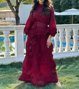 2025 nuovo Design Miyake plissettato due pezzi Plus Size <span class=keywords><strong>abiti</strong></span> primi tinta unita marrone t-shirt e gonne larghi <span class=keywords><strong>abiti</strong></span> lunghi da ufficio - Product Image 2