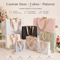 Sac en papier personnalisé avec logo OEM, taille sur mesure, recyclable, pour la présentation de la marque et l'emballage de marchandises