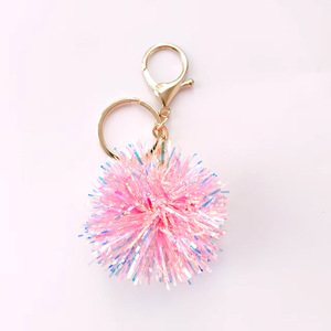 Llavero de bola brillante holográfica de 6 cm al por mayor, llavero de pompón brillante y colorido, llavero de bola de espumillón láser brillante y colorido - Product Image 5