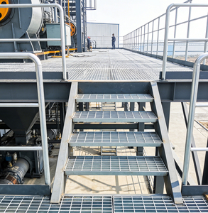 Rejilla de Acero Antideslizante <span class=keywords><strong>para</strong></span> Escaleras de Exterior, Tamaño Estándar, Duradera, Fabricada en China por Henan Xinge - Product Image 1