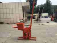 Machine manuelle de fabrication de briques interverrouillées pour la maison, modèle 2-40, pour blocs creux en argile
