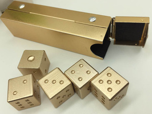 16Mm Vàng & Bạc Màu Sắc Tinh Khiết Nhôm Du Lịch Xúc Xắc Thiết Lập Với Trường Hợp Hình Vuông Thanh Uống Chơi Trò Chơi Công Cụ Câu Lạc Bộ & Thanh Lý Tưởng - Product Image 3