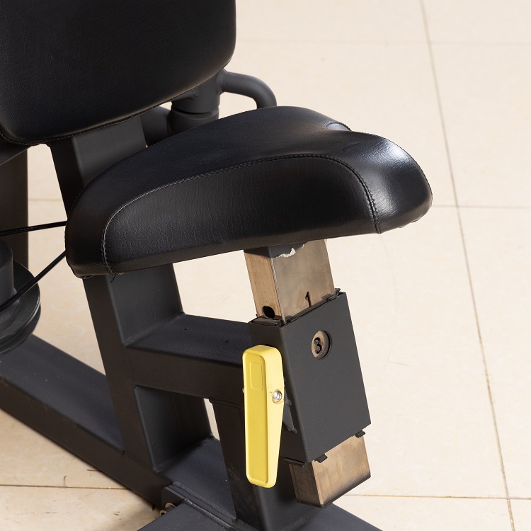 ジムセンター用ストレートアームチェストクランプトレーナー