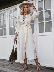 Vestido Maxi Bordado para Mujer, Blanco, Algodón, Manga Corta, Casual, Tejido Natural, con Borlas, Elegante, Holgado, para Playa o Día - Product Image 4