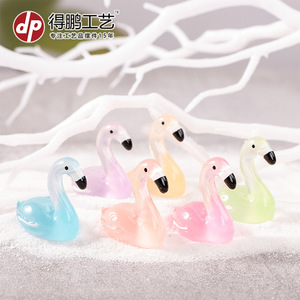 Ornements en résine Dp Mini Flamingo multicolores, décoration créative pour la maison, décoration de salon - Product Image 1
