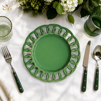 Assiettes de présentation en céramique bleu marine, 13 pouces, forme irrégulière, en porcelaine mate ondulée, pour décoration de table de mariage, banquet ou fête