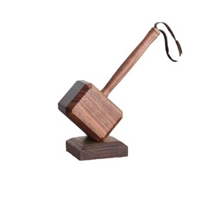 Abridor de Botellas Magnético de Madera con Forma de Martillo de Thor, Adorno Creativo para el Hogar y el Automóvil - Product Image 6