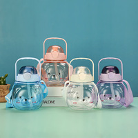 Bouteille d'eau unisexe pour enfants Summer Little Tea Diary, avec étui en PC résistant aux hautes températures, 600 ml, avec sangle et paille, motif nuage et ours