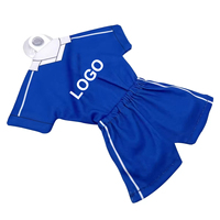 Mini maillots de football personnalisés de haute qualité pour les fans de football cadeau voiture mini t-shirt suspendu mini maillot cintre en plastique