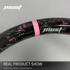 Volant personnalisé en fibre de carbone forgée rose pour <span class=keywords><strong>Ford</strong></span> <span class=keywords><strong>Mustang</strong></span> S197 2005-2014 GT Coupé GT500KR Shelby Amélioration de l'intérieur de la voiture - Product Image 4
