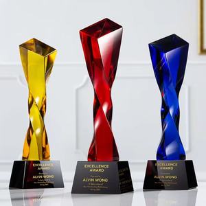 Trofeo <span class=keywords><strong>de</strong></span> Cristal Artificial Personalizado |   Escultura Grabada Creativa para Graduación y Premios a Personal Destacado - Product Image 3