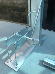 Porte-vélos <span class=keywords><strong>en</strong></span> acier à deux étages Support vertical de stationnement pour vélos de route qui économise de l'espace pouvant contenir 4 vélos - Product Image 5