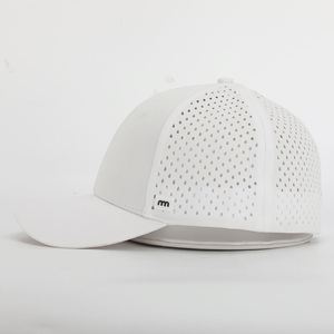 Gorra de Béisbol Personalizada OEM de 6 Paneles, Blanca, con Perforaciones Cortadas a Láser, Impermeable, con Logotipo de Goma, Cierre Trasero Ajustable, Estilo Dad Hat - Product Image 3