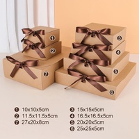 Scatola regalo di carta Stock di fabbrica con nastro per calzini per abbigliamento reggiseno sciarpa abito Packaging Design gratuito scatola di spedizione in diverse dimensioni