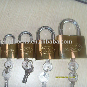 Candado chapado en oro al mejor precio con llaves planas - Product Image 1