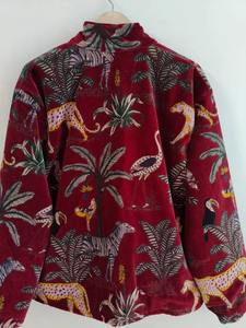 Chaqueta de terciopelo con Estampado de jungla marrón de suministro directo de fábrica o Abrigo acolchado de terciopelo bohemio disponible a un precio asequible - Product Image 3