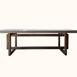 Table à manger carrée en bois rustique américain récupéré, 8 places, avec couche de béton sur un noyau en bois - Product Image 4