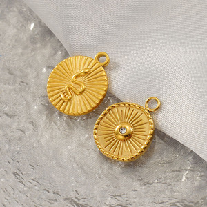 Ciondoli Rotondi Placcati Oro 18k in Acciaio Inossidabile Stile <span class=keywords><strong>Romanico</strong></span> per Creazione di Gioielli, Vendita all'Ingrosso del Produttore - Product Image 4