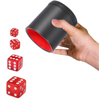 Deskjoy Tasse à dés en cuir silencieuse de 3.75 pouces à l'intérieur de la couverture en velours avec 4 dés transparents pour bar et plateau de jeu