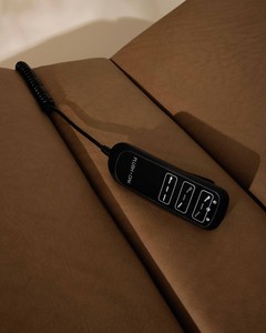 Lit de massage électrique de luxe marron pour salon de beauté, réglable en hauteur, idéal pour les soins du visage et les extensions de cils - Nouveauté en gros - Product Image 4