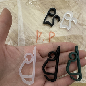 Clips de fixation pour guirlandes lumineuses de Noël, supports en <span class=keywords><strong>plastique</strong></span> résistants aux intempéries pour gouttières extérieures, crochets de suspension pour décoration de maison et de fête - Product Image 2