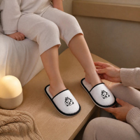 Chaussons d'intérieur pour enfants en gros, conception personnalisée, chaussons pour enfants, animaux de dessin animé, doux, antidérapants, chaussons pour invités d'hôtel, en vrac