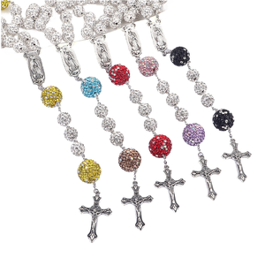 <span class=keywords><strong>Collana</strong></span> <span class=keywords><strong>Rosario</strong></span> Cattolico Personalizzata Multicolore a Sei Strati <span class=keywords><strong>in</strong></span> Lega di Zinco con Croce, Perle Placcate <span class=keywords><strong>Oro</strong></span> e Strass - Product Image 1