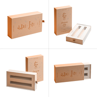 Boîte d'emballage de parfum unique avec tiroir coulissant, gaufrage et laminage mat, doublure en éponge pour échantillons de parfum miniatures