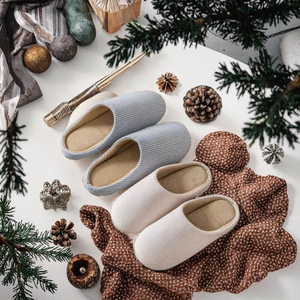 Chaussons chauds pour femmes toutes saisons, usage intérieur, fourrure, antistatique, EVA antidérapant pour couple - Product Image 2