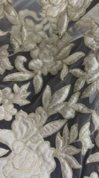 Tissu en maille brodé 3D Premium avec perles et sequins en cristal pour la confection de robes de mariée et la création de tenues de cérémonie