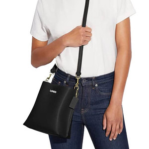 Borse a tracolla a secchiello da donna con motivo Lichee di moda personalizzata del produttore all'ingrosso - Product Image 4