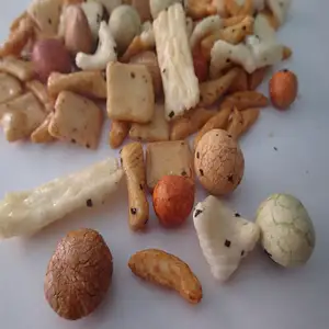 Snack all'ingrosso di cereali giapponesi: sano Mix di cracker di riso e arachidi di ispirazione coreana. Bontà irresistibile!