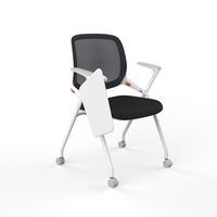 Chaise de bureau multifonctionnelle en plastique pour formation et réunion, avec tablette d'écriture, rangement et roulettes