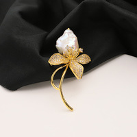Grande broche en perle baroque 12-13 mm, perle rose, base en laiton, style luxueux, cadeau d'anniversaire, perle naturelle, surface lisse, cadeau pour elle