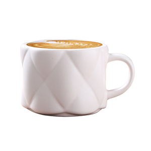 Mug en céramique avec motif de feuilles, tasse à café en porcelaine pour un usage quotidien - Product Image 4