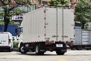Camión de Carga Cerrado Eléctrico de 5 Toneladas de la Marca China de Nueva Energía Geely, con Puertas Laterales y Traseras - Product Image 3