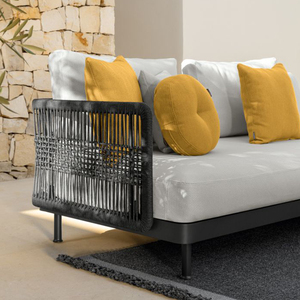 Ensemble de salon d'extérieur minimaliste de style scandinave, écologique, en corde tressée claire, mobilier de parc avec pieds blancs surélevés, résistant à l'eau - Product Image 4