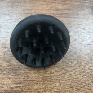 Spazzola Massaggiante per Cuoio Capelluto in Morbido Silicone, Scrub Migliorato per Rimozione Forfora su Capelli Bagnati o Asciutti - Product Image 5