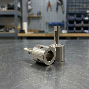 Pièces métalliques usinées CNC sur mesure pour supports d'arbre, entretoises de précision, blocs de connexion, assemblages mécaniques, machines EDM - Product Image 3