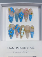 Faux ongles en acrylique à presser faits à la main, motif fleur bleue 3D, forme amande, dégradé bleu nude, décorés de chaîne dorée, perles et métal