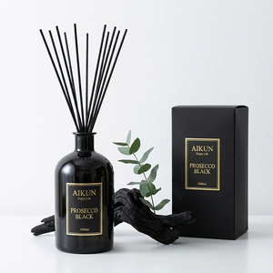 Aikun – Coffret Cadeau Diffuseur à Bâtonnets 90 Jours, 1000 ml, en Verre Rond Noir, Faible MOQ, Étiquette Personnalisable, Toutes Senteurs, pour Vendeurs en Ligne - Product Image 1