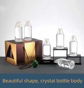 Mini bouteille de vin 250ml-750ml <span class=keywords><strong>verre</strong></span> VISA pour Vodka Brandy eau liège gravure décalcomanie estampage à chaud en gros Carton emballage - Product Image 5